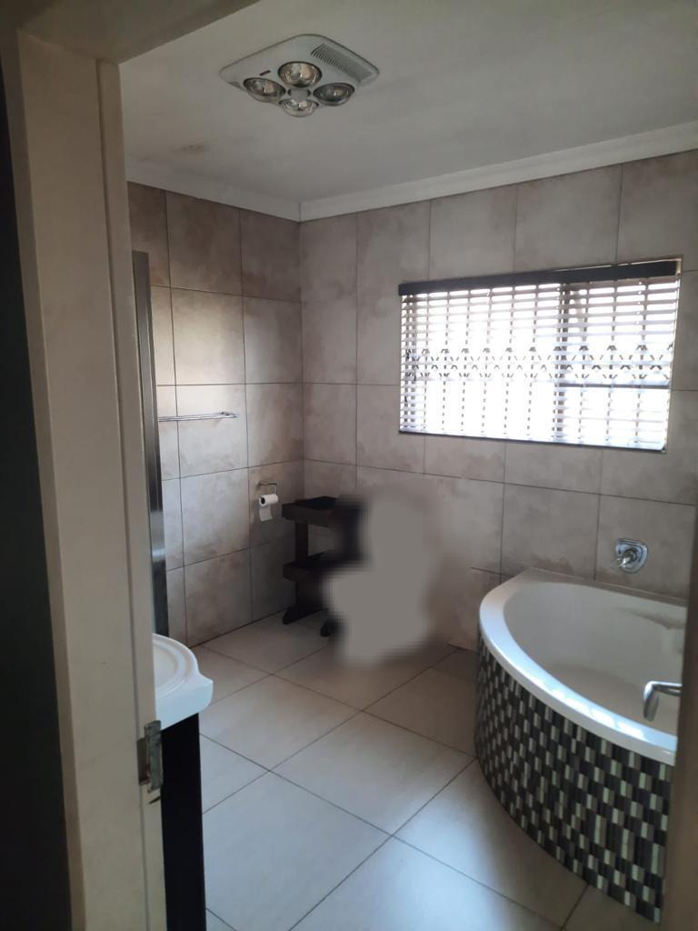 3 Bedroom Property for Sale in Parys Free State